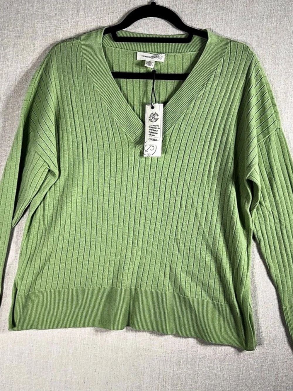 Treasure & Bond Ribbed V-Neck Sweater Green Medium